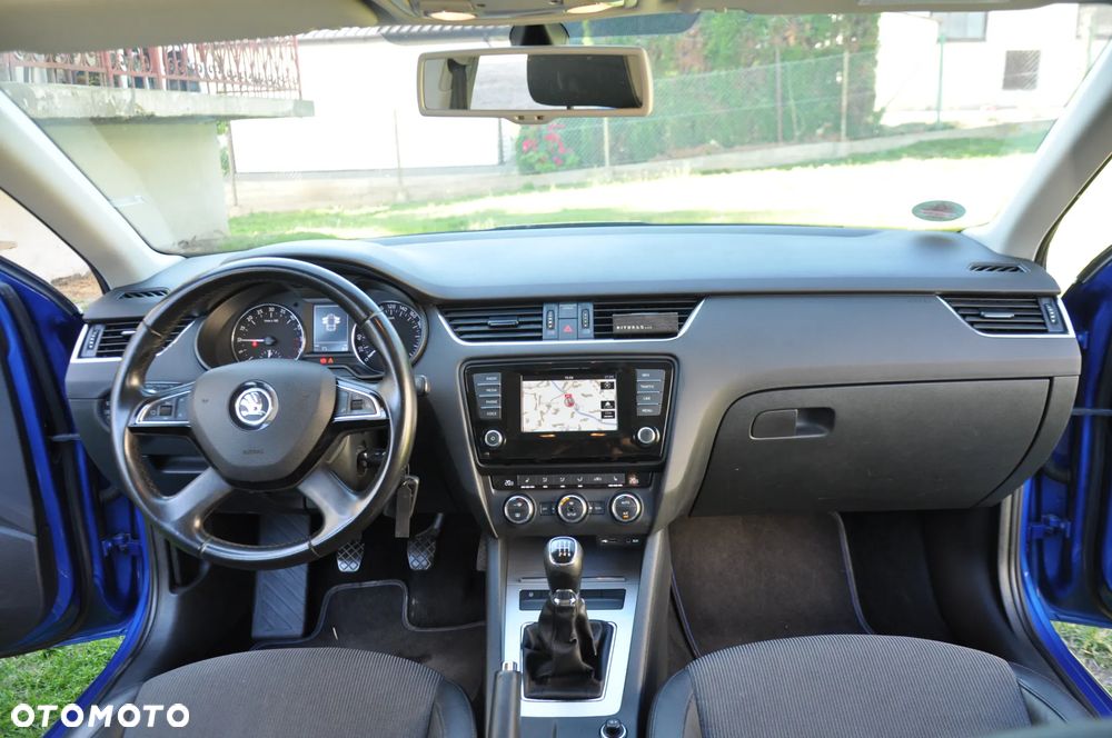 Skoda Octavia 2.0 TDI Edition - 6