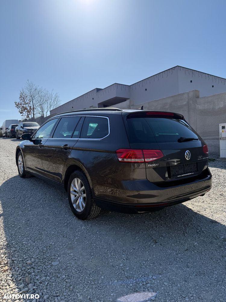Volkswagen Passat 2.0 TDI DSG (BlueMotion Technology) Comfortline - 9