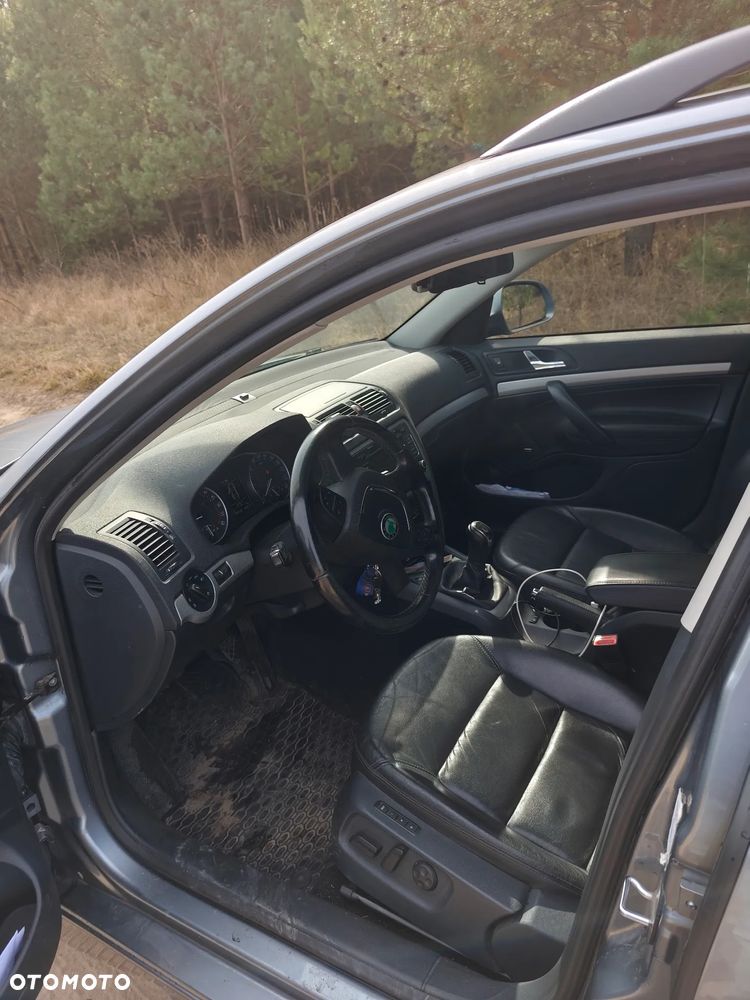 Skoda Octavia 2.0 TDI DPF Elegance - 9