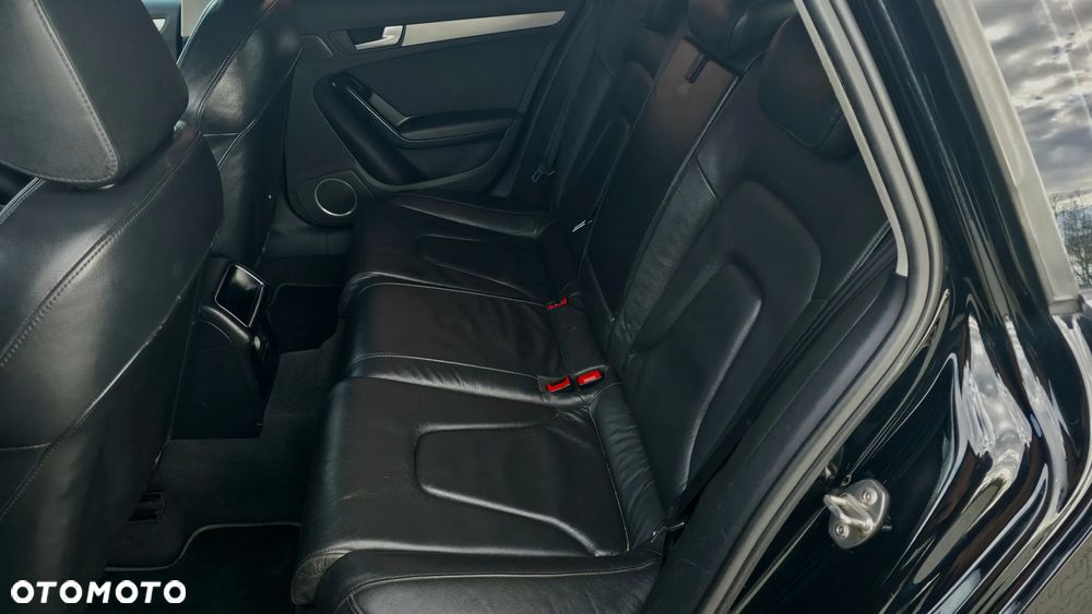 Audi A4 Avant 2.0 TDI - 10