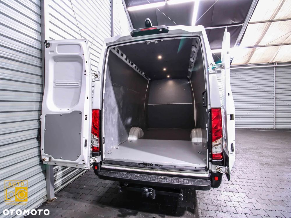 Iveco DAILY 35S15 BRYGADÓWKA 7 OSÓB - 14