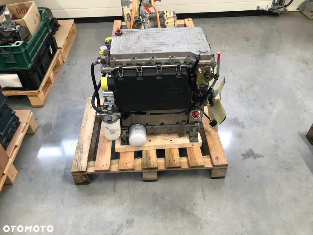 SILNIK HATZ 4W35 19,9 kW 8942netto - 8