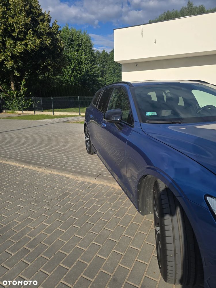 Volvo V60 B5 B AWD R-Design - 4