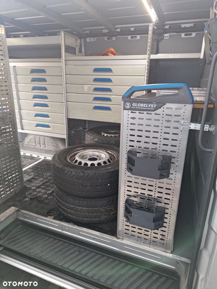 Mercedes-Benz Sprinter - 21