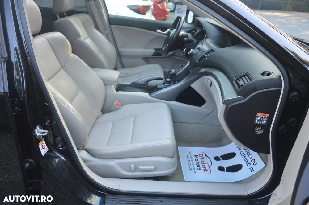 Honda Accord 2.2 i-DTEC AT Executive Navi - 26