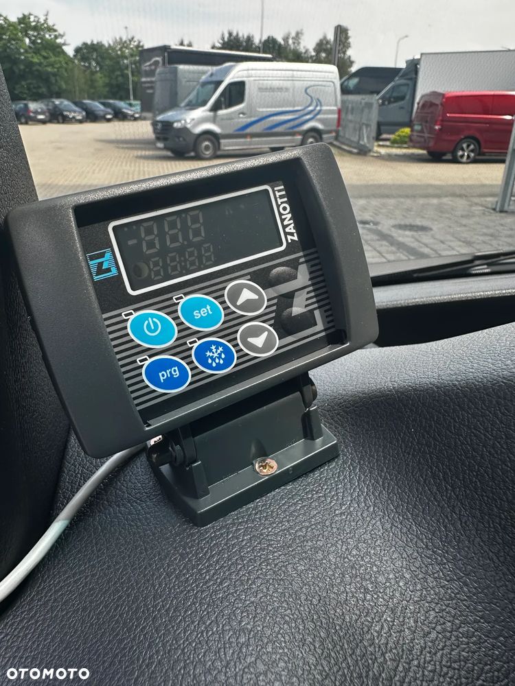 Mercedes-Benz Sprinter 317 CDI Furgon PRO LONG - 9