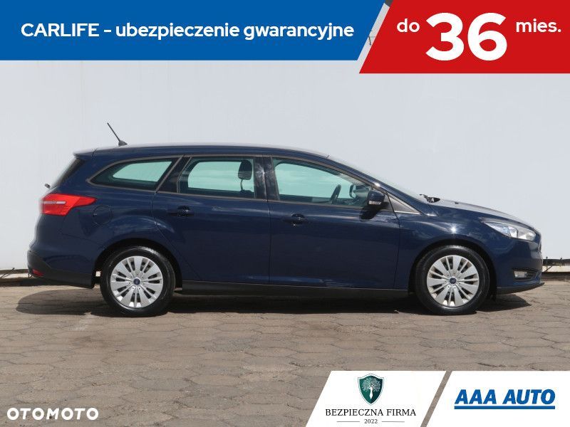 Ford Focus SW - 8