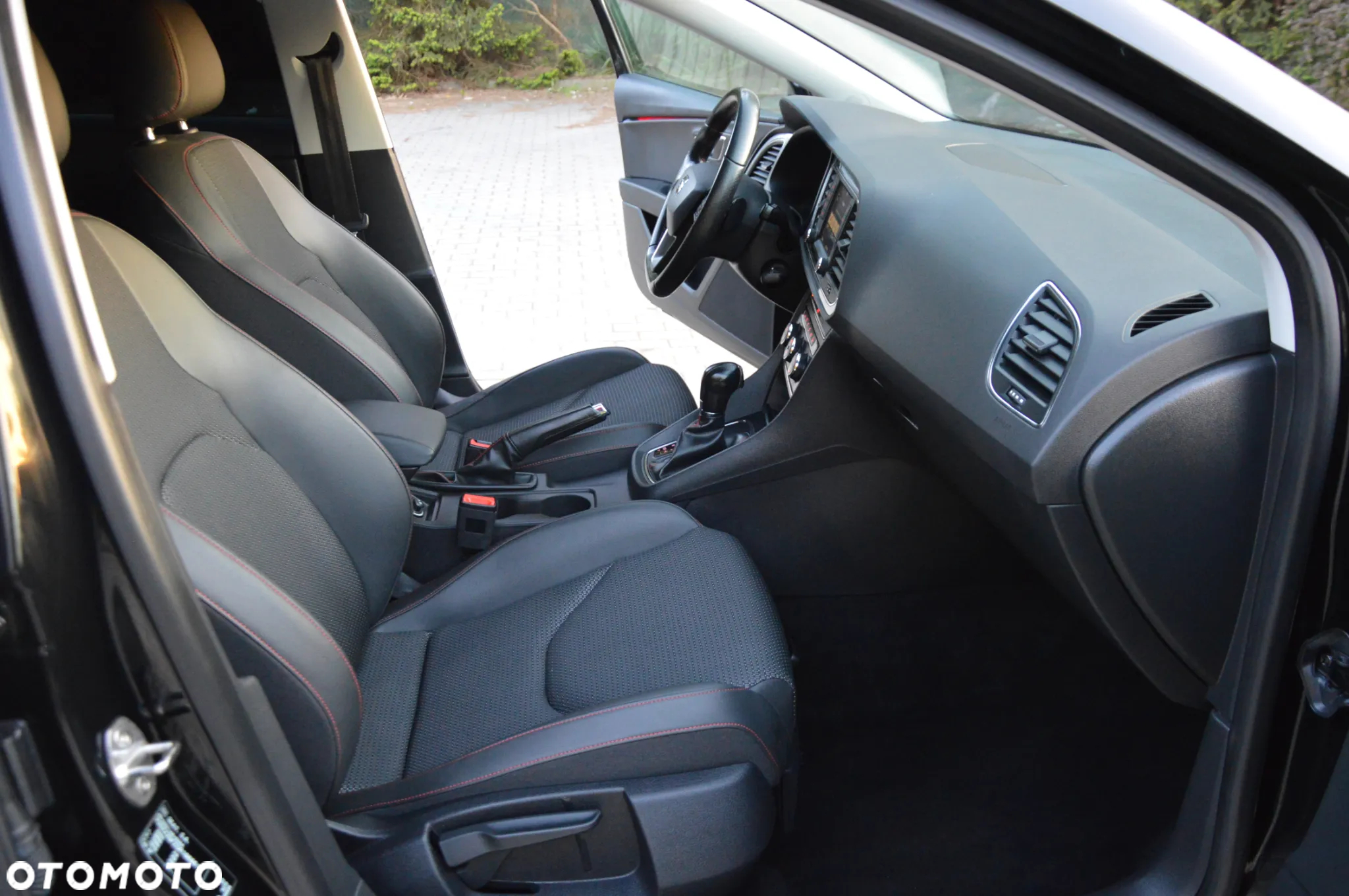 Seat Leon ST 2.0 TDI DPF DSG FR - 12