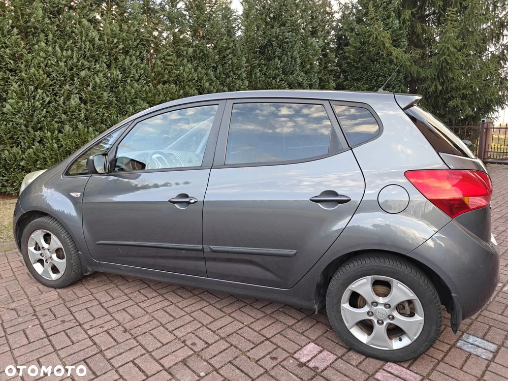 Kia Venga - 5