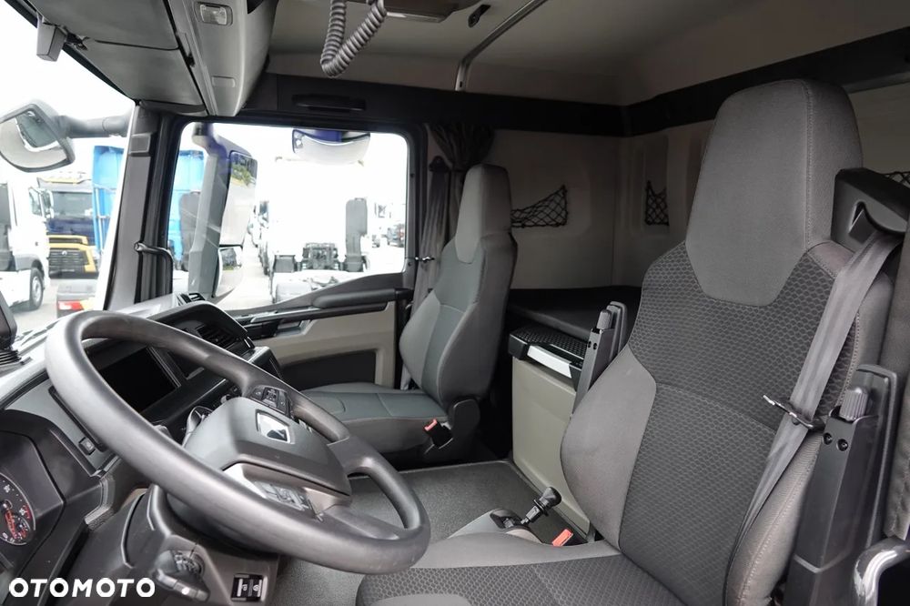 MAN TGS 26.360 / 6x2 / CHŁODNIA -8,2 M / AGREGAT CARRIER SUPRA 850 / WINDA ZAŁADOWCZA / BOCZNE DRZWI / 2022 ROK / PO KONTRAKCIE SERWISOWYM - 27