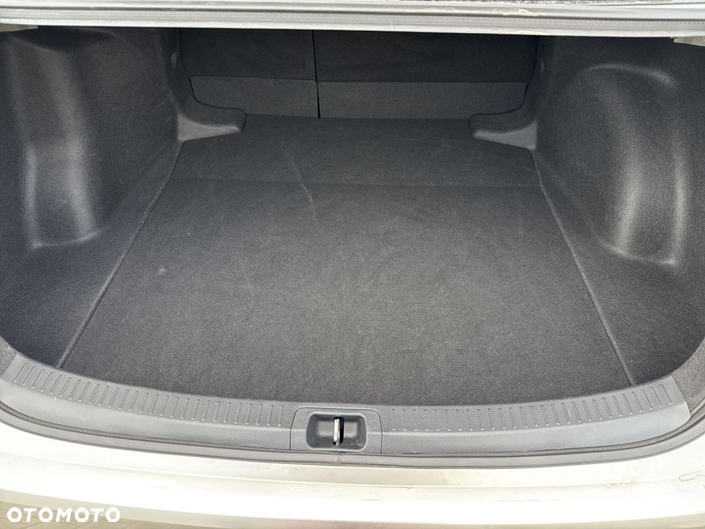 Toyota Corolla 1.8 Hybrid GR Sport Dynamic - 24