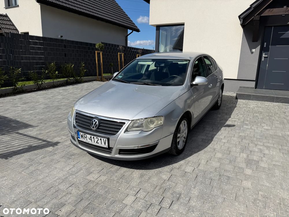 Volkswagen Passat 2.0 FSI Automatik Comfortline - 1