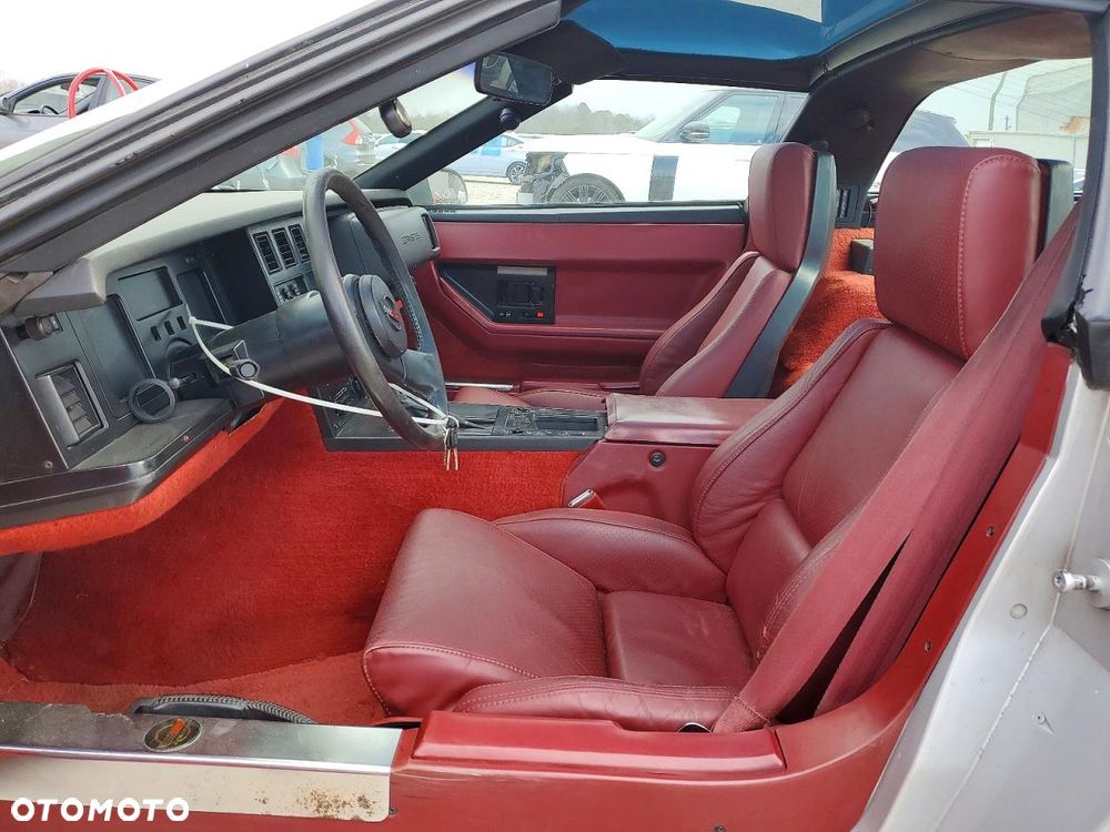 Chevrolet Corvette - 7