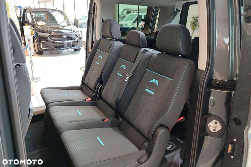 Ford Tourneo Connect - 12