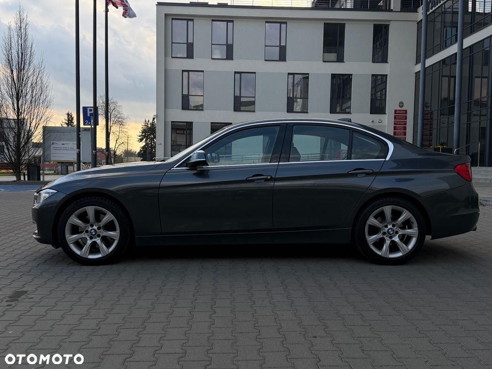 BMW Seria 3 328i Luxury Line - 3