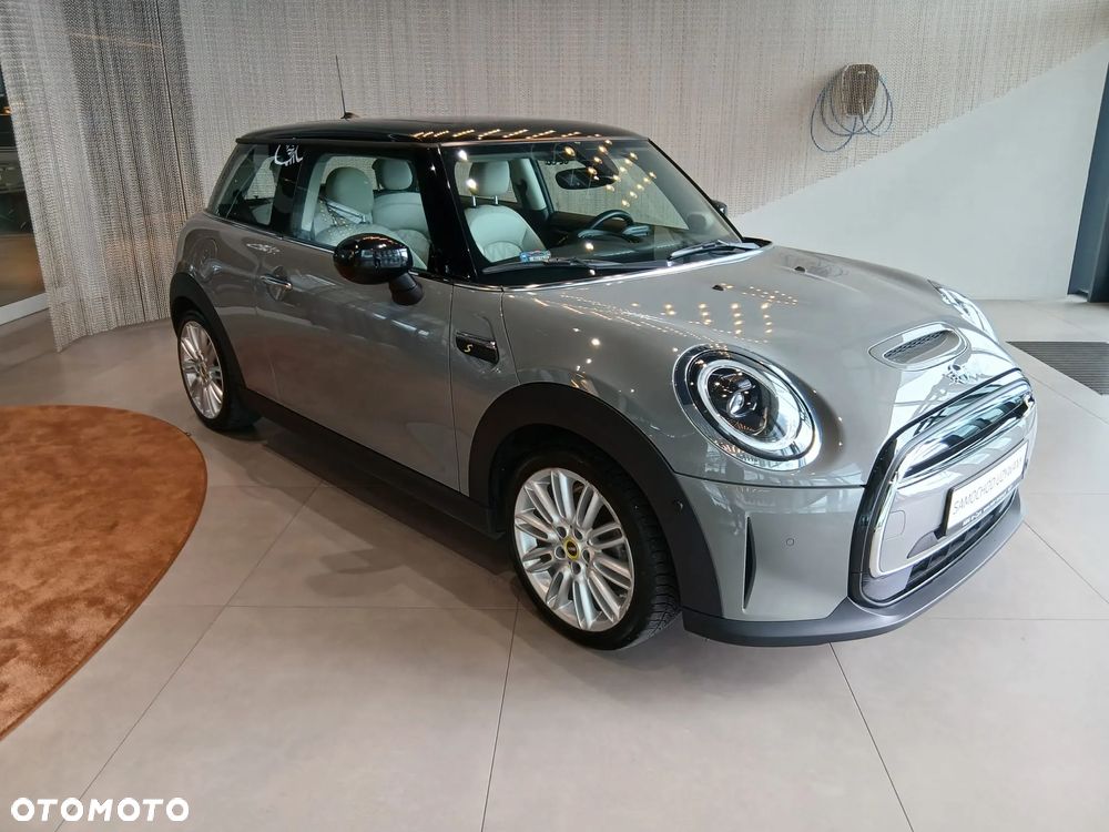 MINI Cooper SE Electric Trim - 7