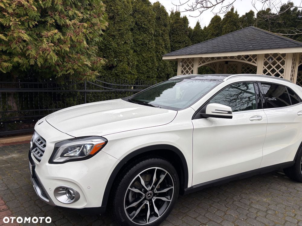 Mercedes-Benz GLA 250 4-Matic Urban - 13