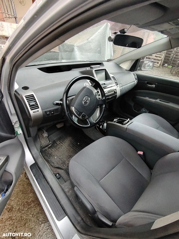 Toyota Prius (Hybrid) Luna - 5