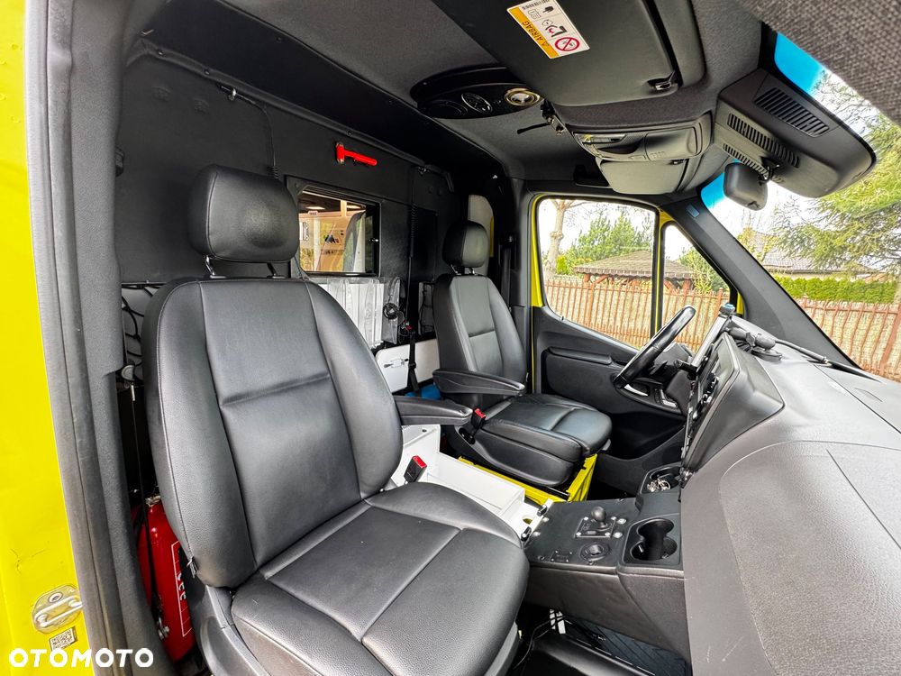Mercedes-Benz Sprinter - 23