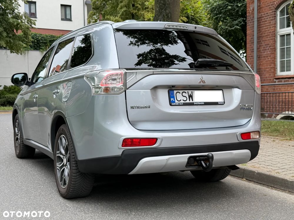 Mitsubishi Outlander 2.0 4WD Plus - 3