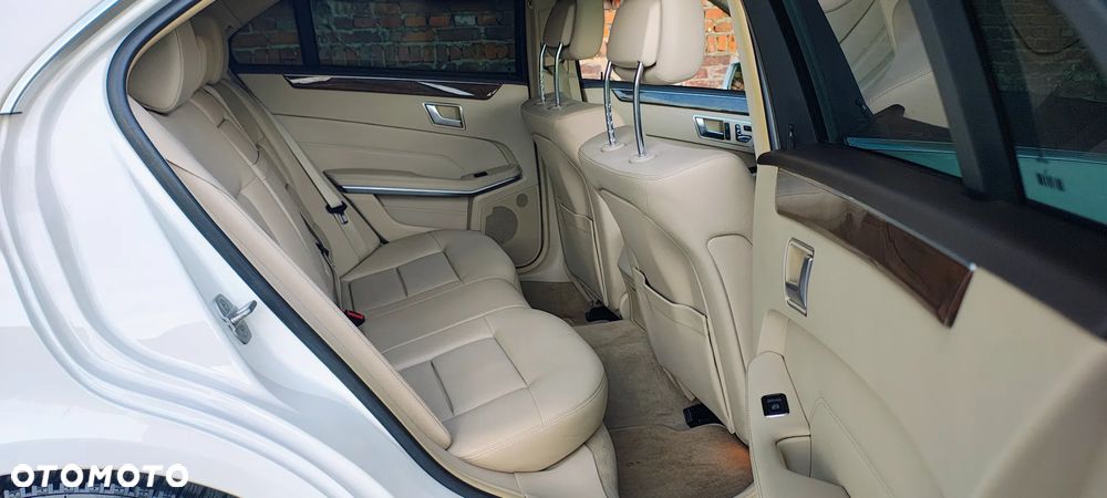 Mercedes-Benz Klasa E 350 4Matic BlueEFFICIENCY 7G-TRONIC Avantgarde - 8