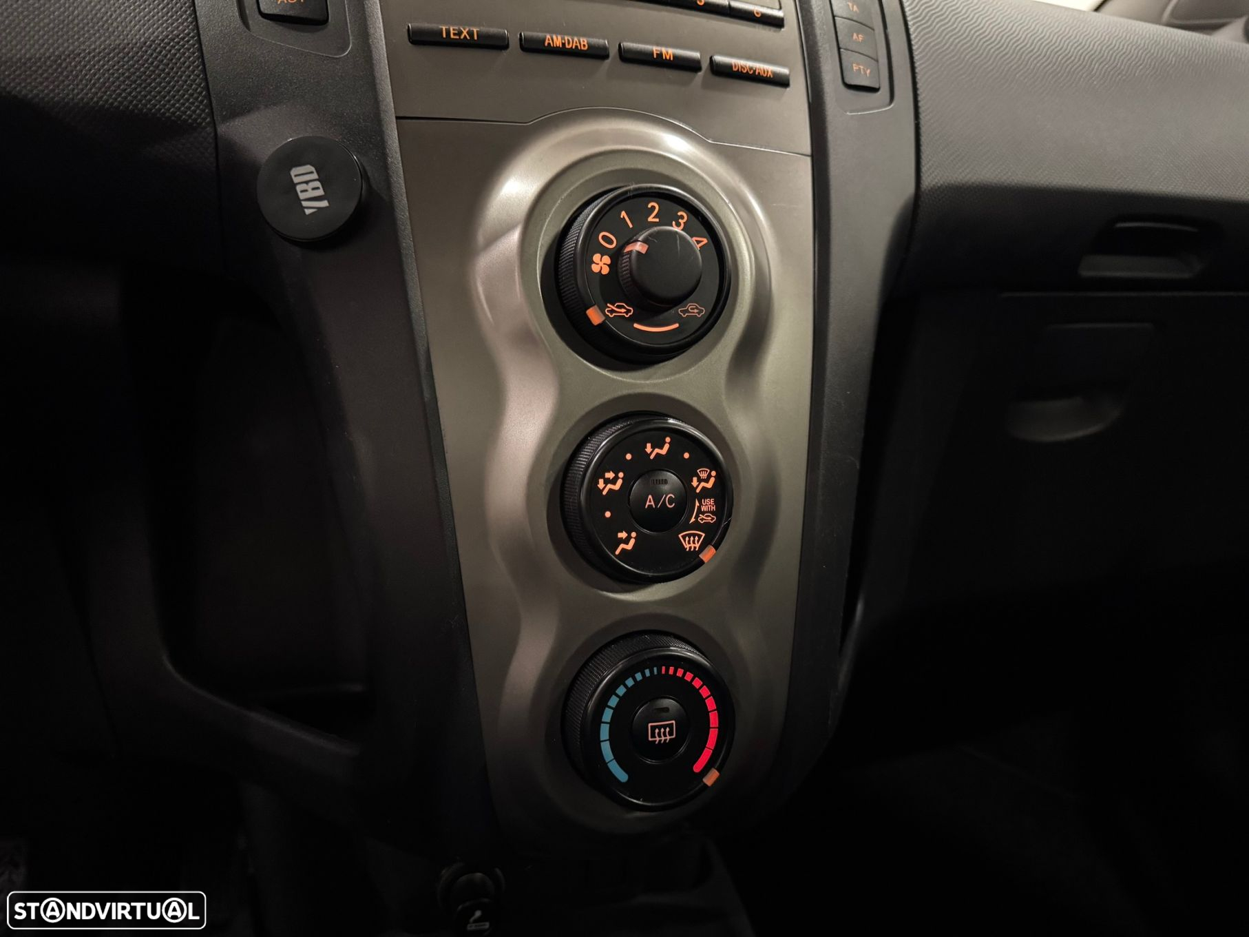 Toyota Yaris - 18