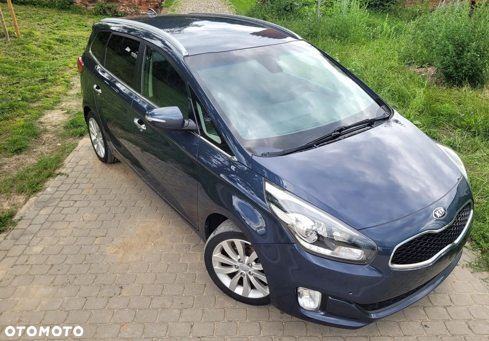 Kia Carens 1.7 CRDi 141 Dream Team Edition - 2
