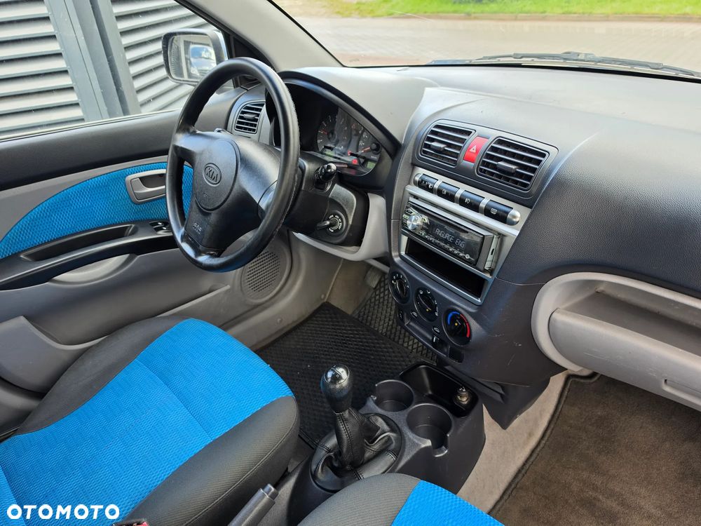 Kia Picanto - 8