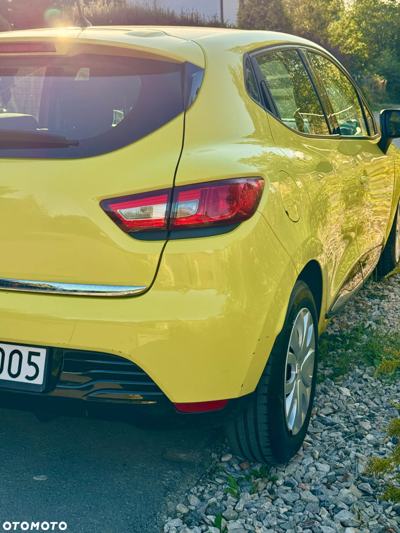 Renault Clio 1.2 16V Zen - 20