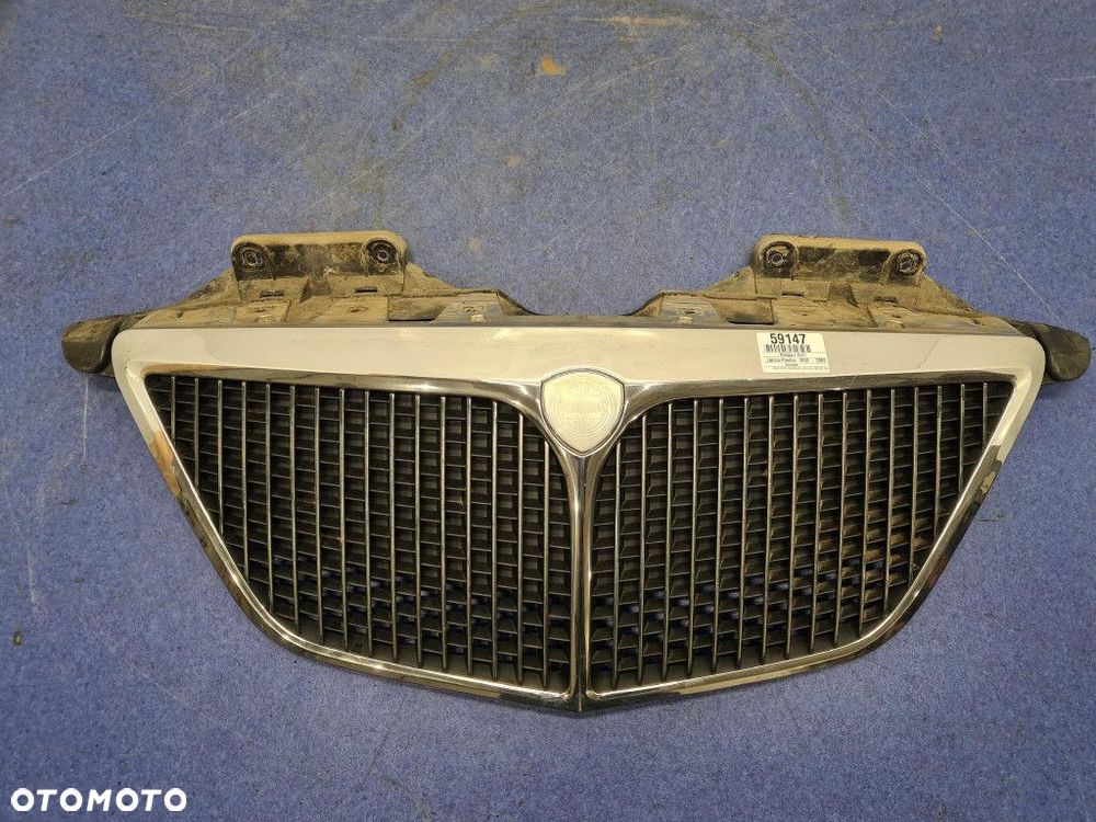 LANCIA PHEDRA ATRAPA / GRILL - 1