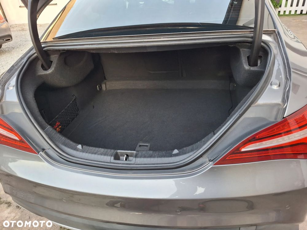 Mercedes-Benz CLA - 24