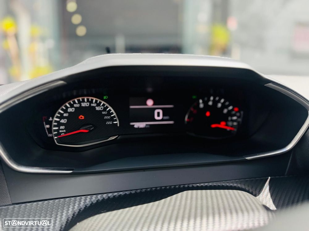 Peugeot 208 1.2 PureTech SE Style - 21