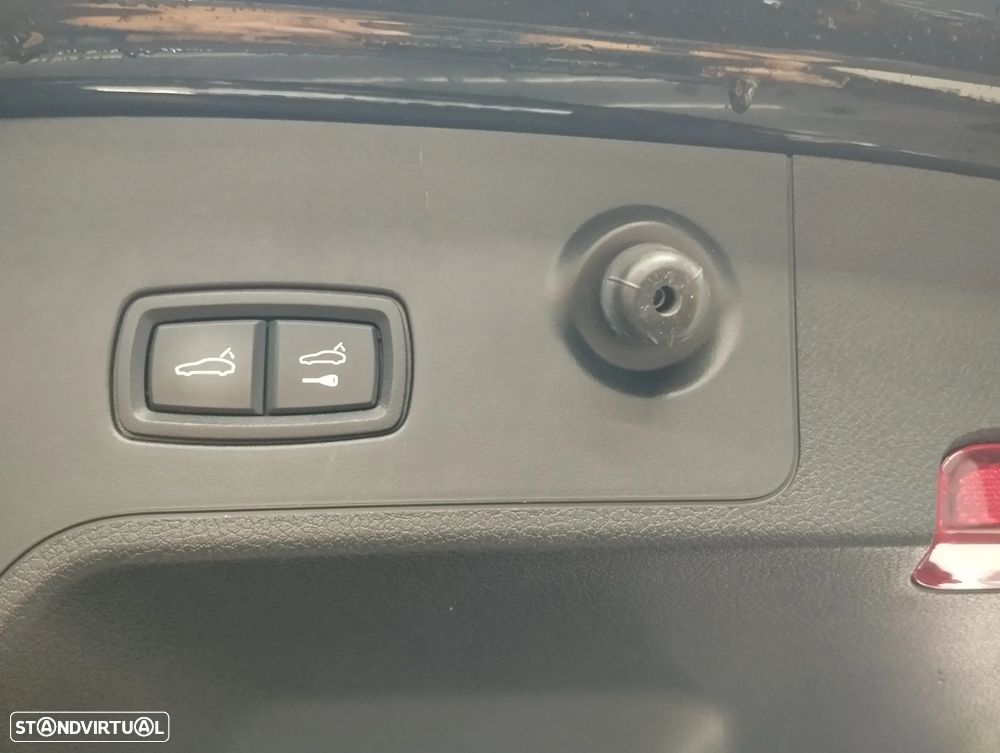 Porsche Panamera Sport Turismo 4 E-Hybrid Platinum Edition - 18