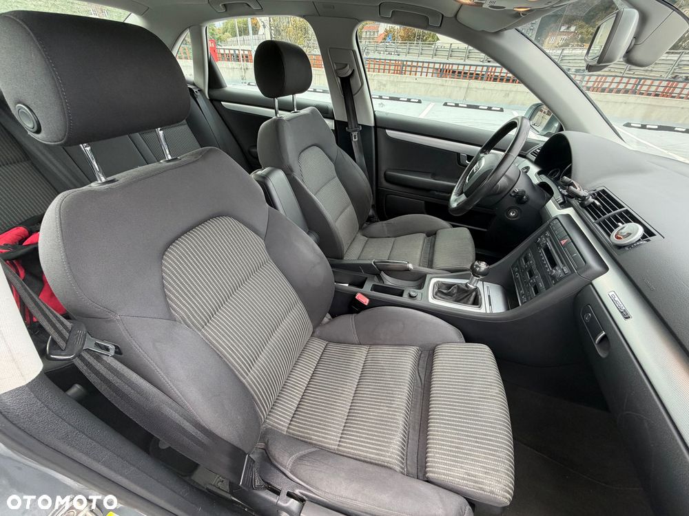 Audi A4 Limousine - 17