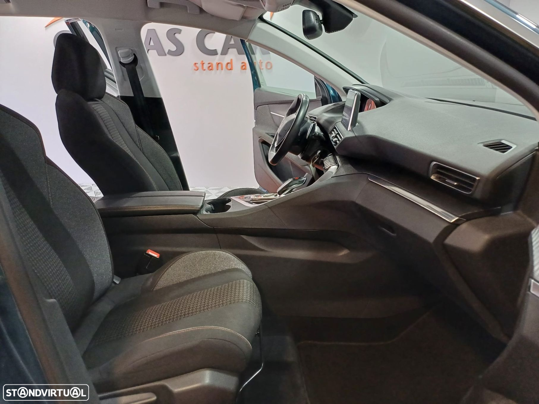 Peugeot 5008 1.2 PureTech Allure EAT8 - 11