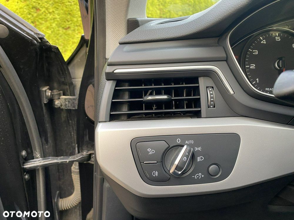 Audi A4 Limousine - 18