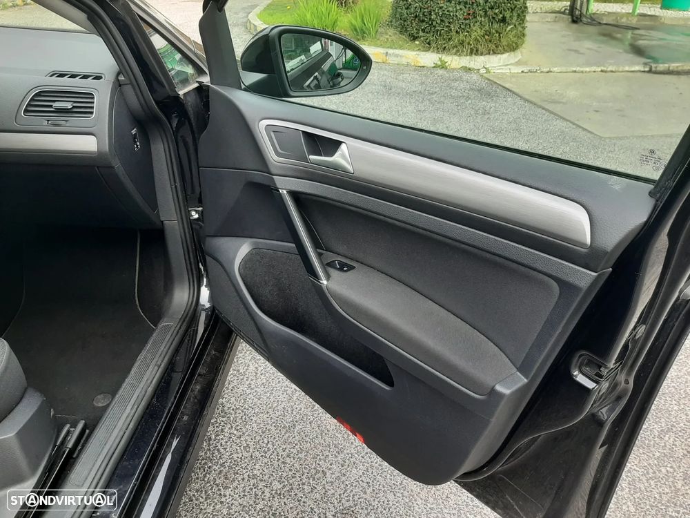 VW Golf 1.6 TDI BlueMotion DSG Comfortline - 22