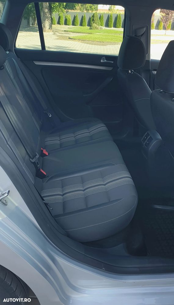 Volkswagen Golf 1.6 TDI DPF MATCH - 20