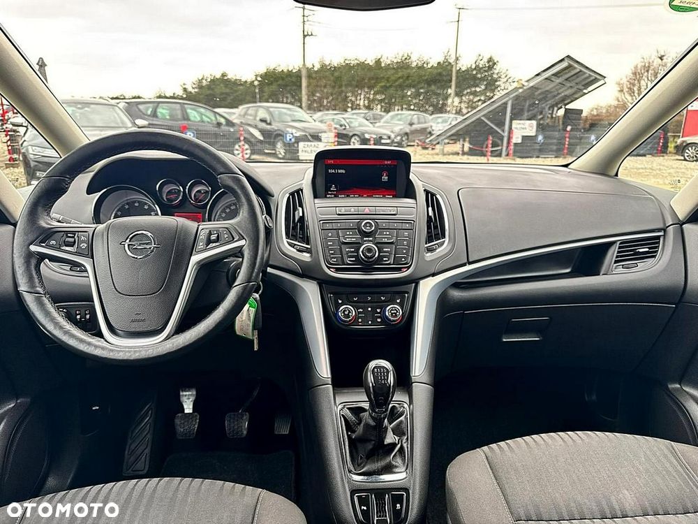 Opel Zafira - 11