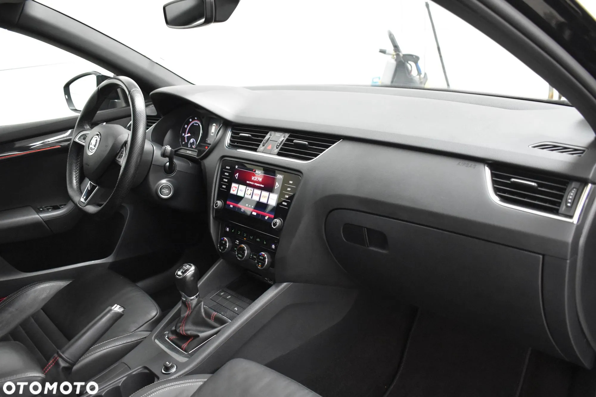 Skoda Octavia Combi 2.0 TSI RS - 21