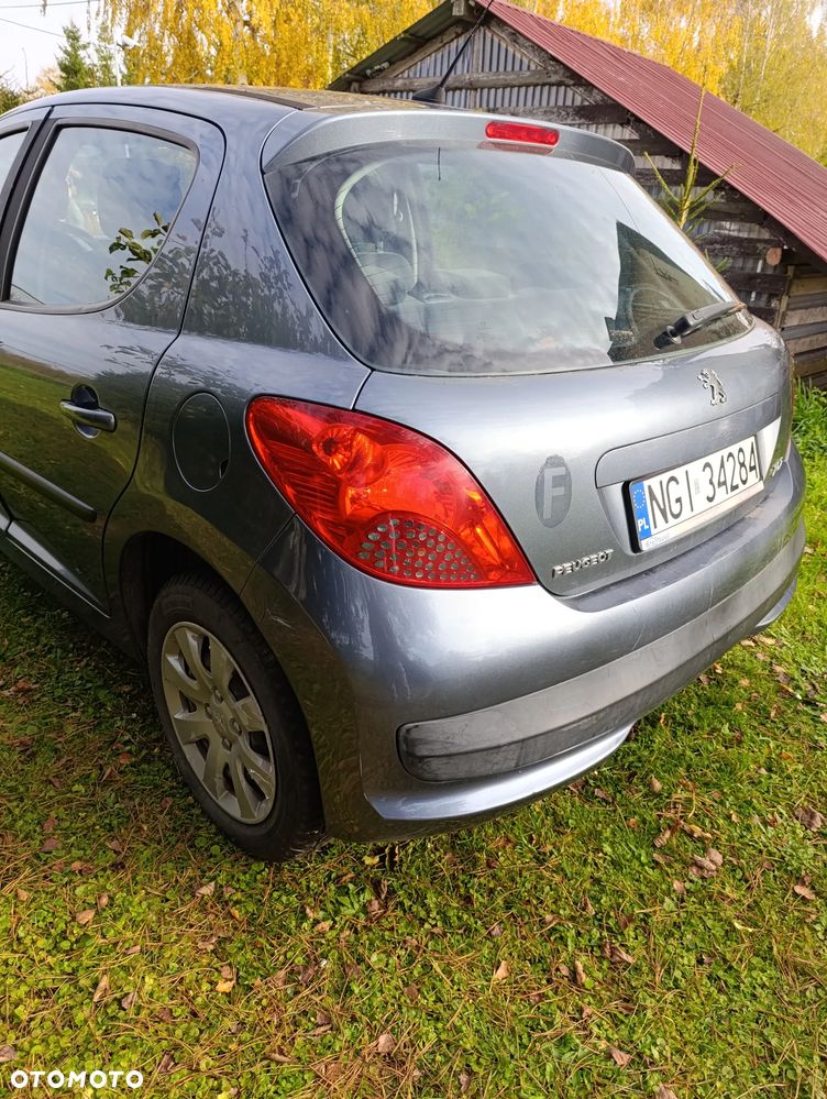 Peugeot 207 2007 photo 4