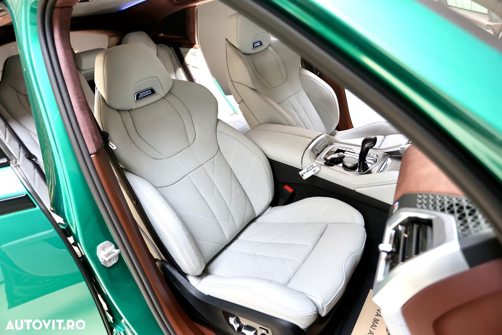 BMW XM - 7