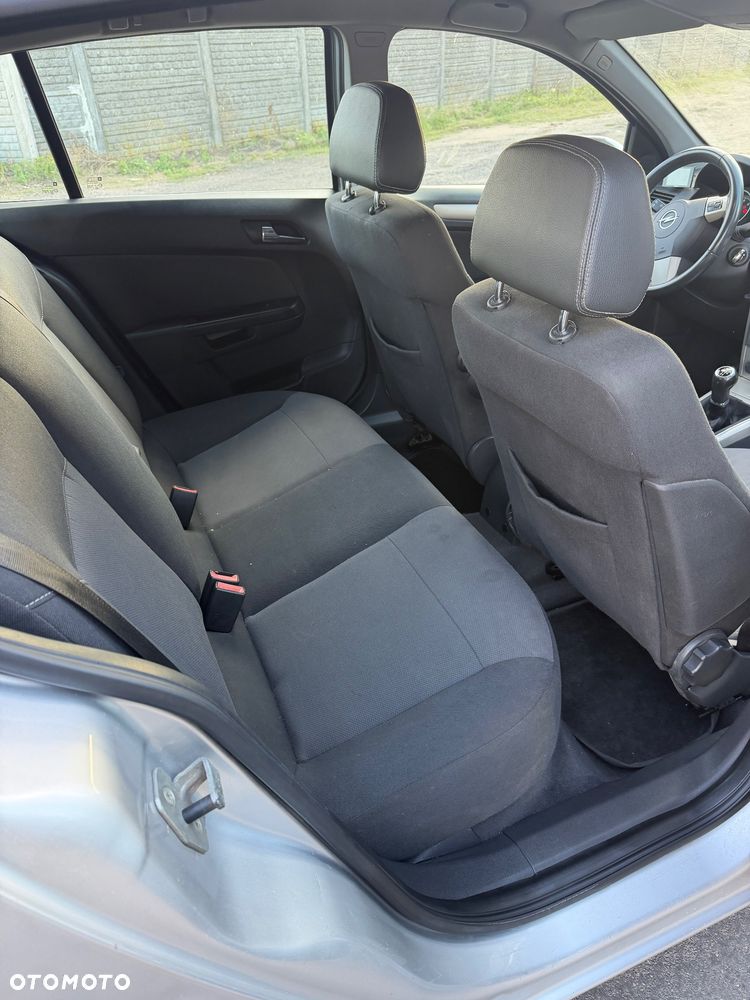 Opel Astra 1.6 Easytronic NAVI - 12
