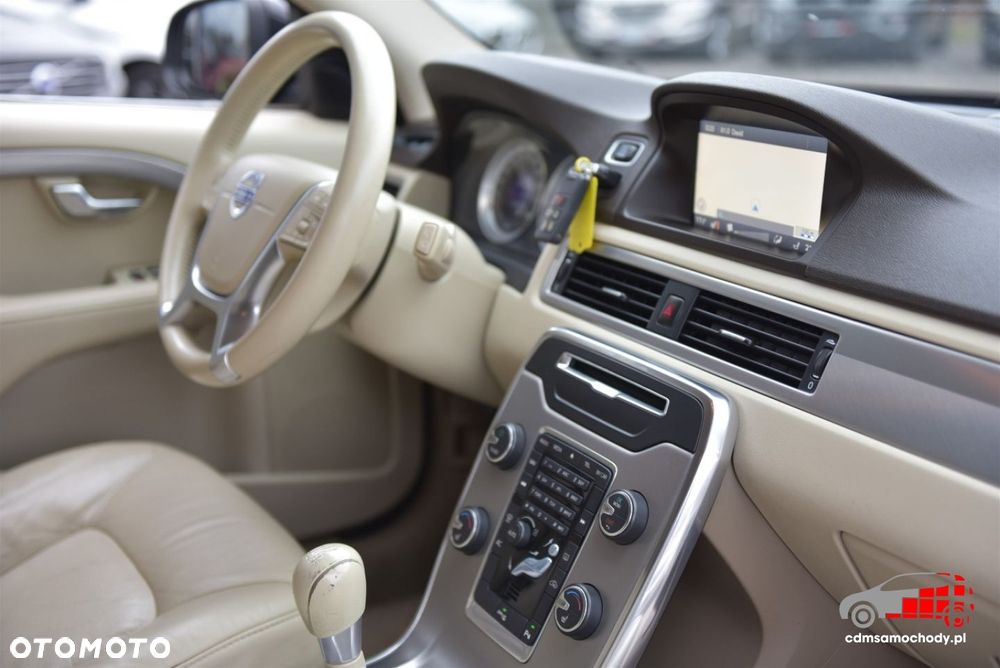 Volvo V70 D3 Momentum - 21