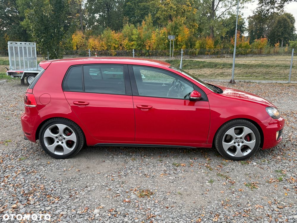 Volkswagen Golf - 4