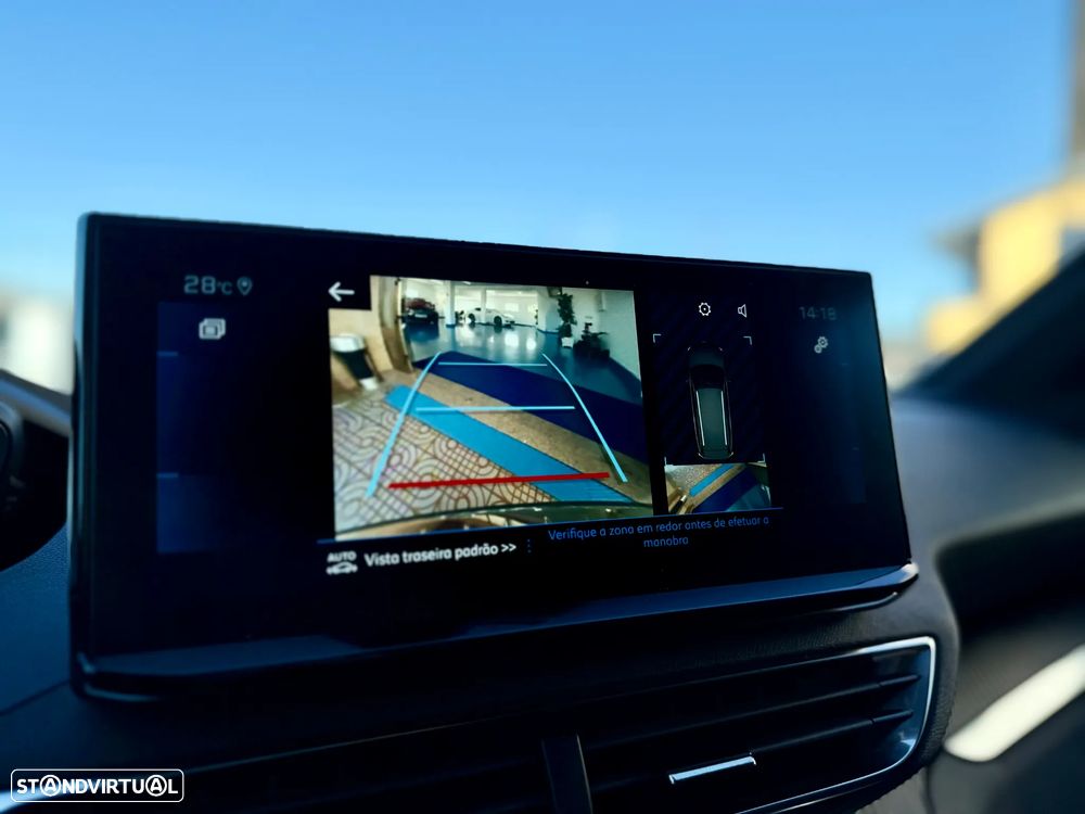 Peugeot 5008 1.2 PureTech Allure EAT8 - 23