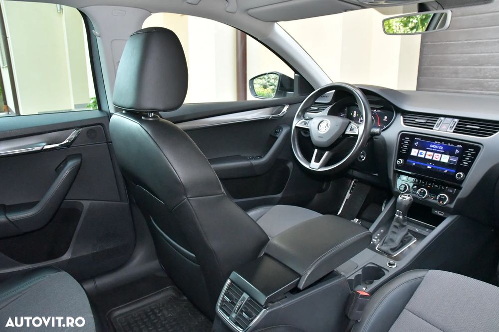 Skoda Octavia 2.0 TDI DSG 4X4 Style - 38