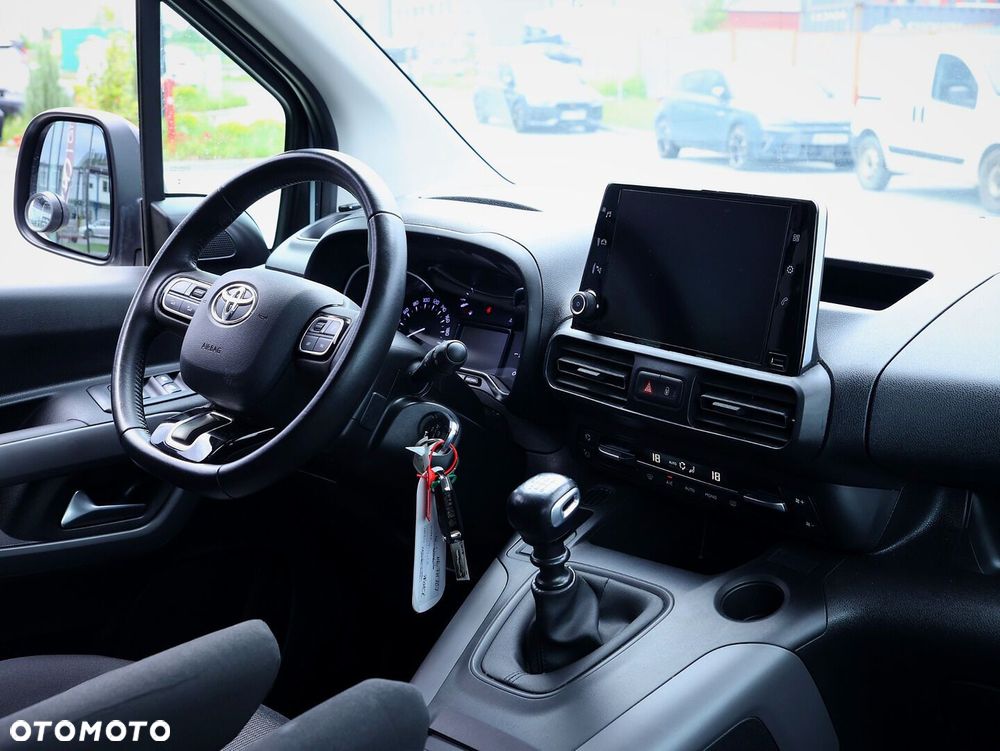 Toyota Proace City Verso 1.5 D-4D Family - 23