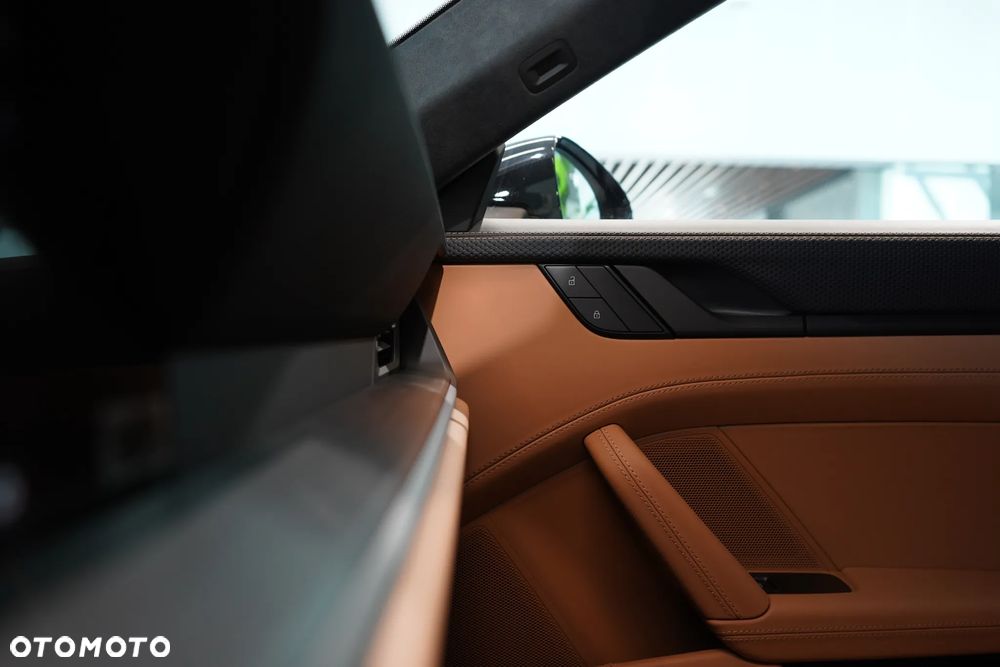 Porsche 911 GT3 Touring PDK - 18