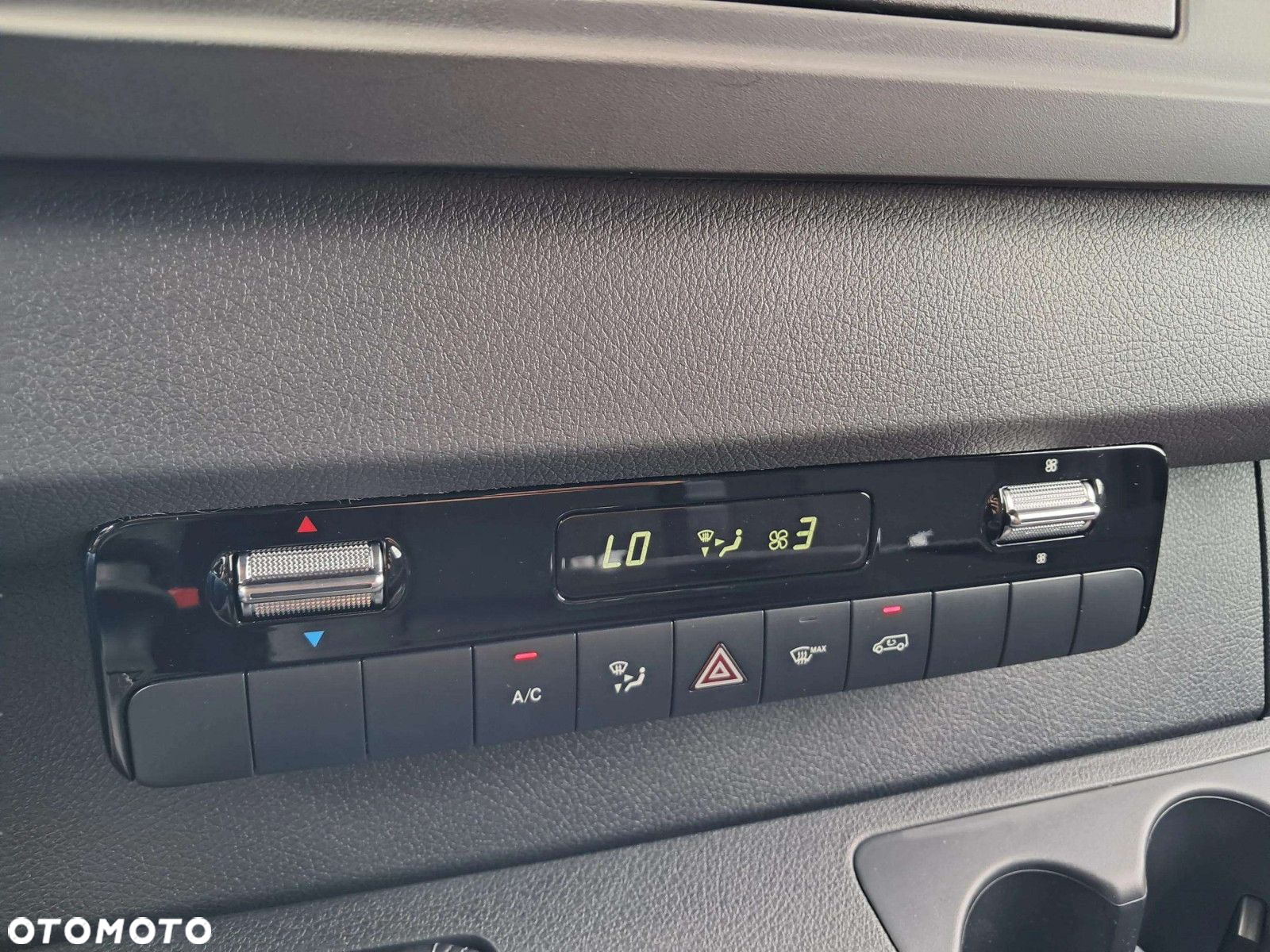 Mercedes-Benz Sprinter 317 - 15